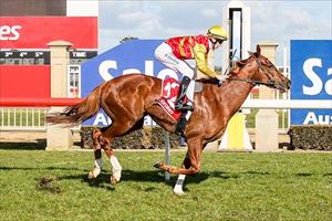  A new season & a new winner - Stryker Queen 4 length win at Sale